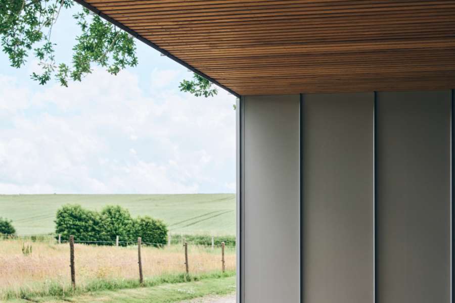 Neu und Alt in Jelling schreiben mit Stahlprofilen gemeinsam Zukunftsgeschichte, Feldmosevej 1 - 7300 Jelling